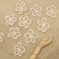 NDA204WHE Bjd Doll Dress DIY Crafts 16mm Embroidery Flower White NDA204WHE Bjd Doll Dress DIY Crafts 16mm Embroidery Flower White